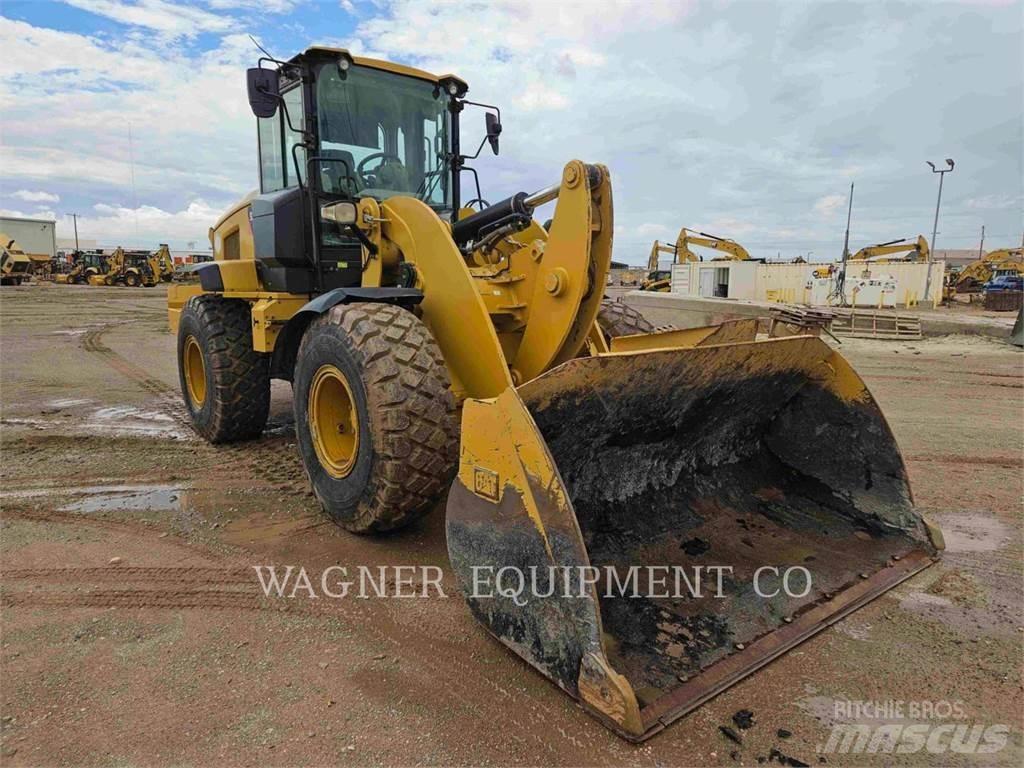 CAT 938M 輪胎式裝載機