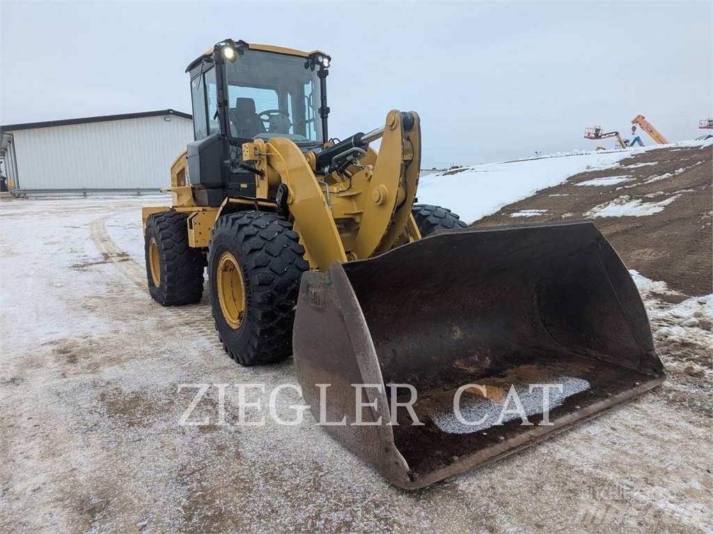 CAT 938M 輪胎式裝載機