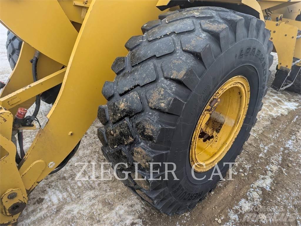 CAT 938M 輪胎式裝載機