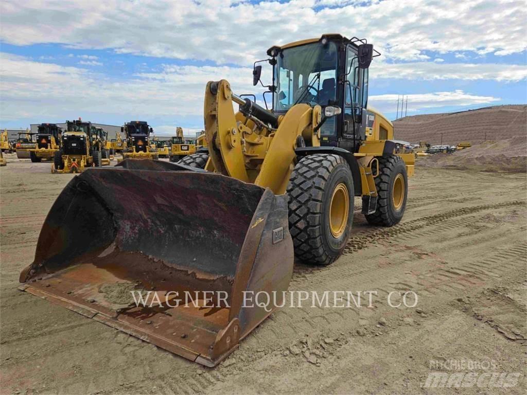 CAT 938M 輪胎式裝載機