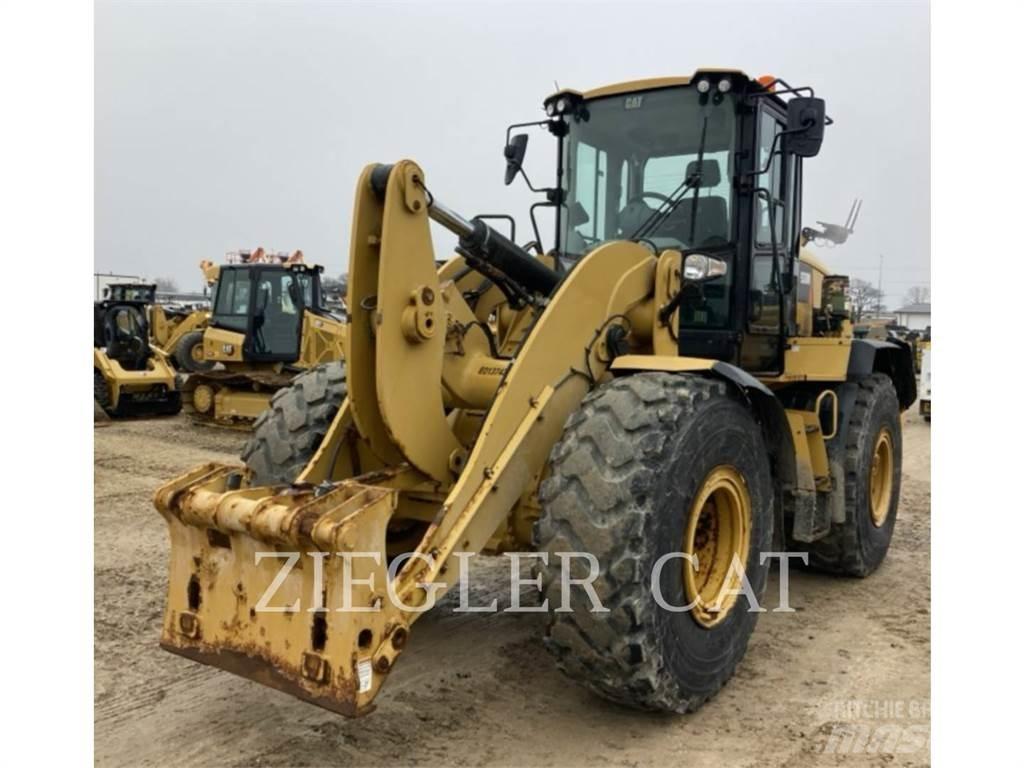 CAT 938M 輪胎式裝載機