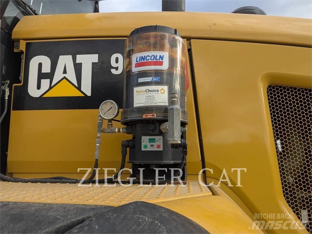 CAT 938M 輪胎式裝載機