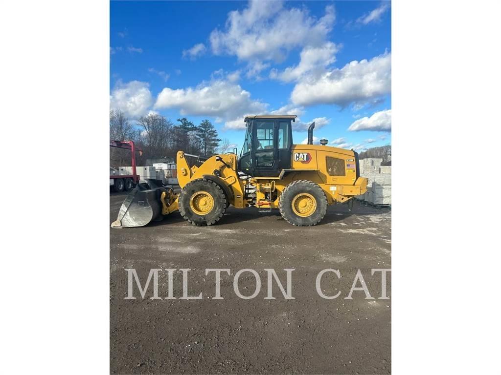 CAT 938M 輪胎式裝載機