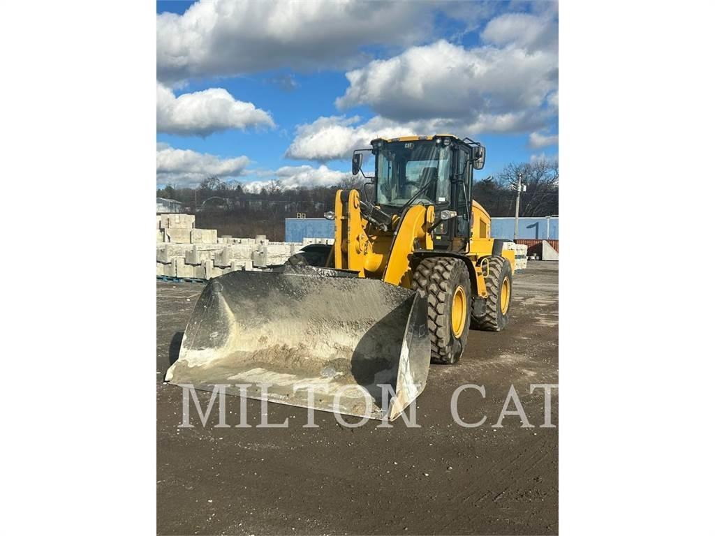 CAT 938M 輪胎式裝載機