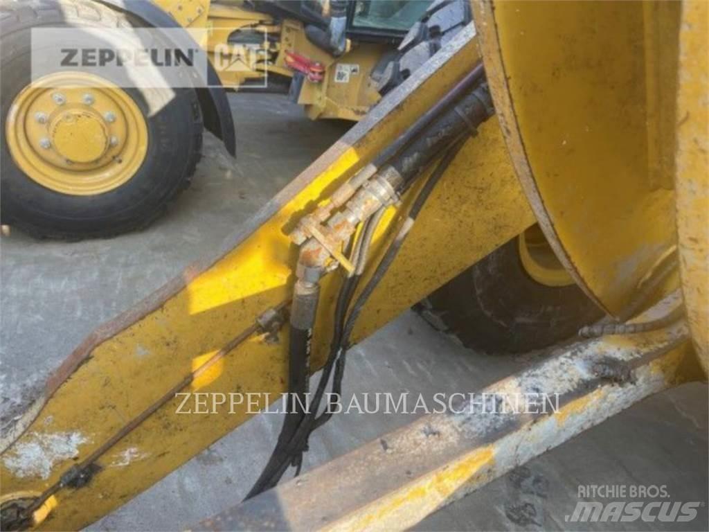 CAT 938M 輪胎式裝載機