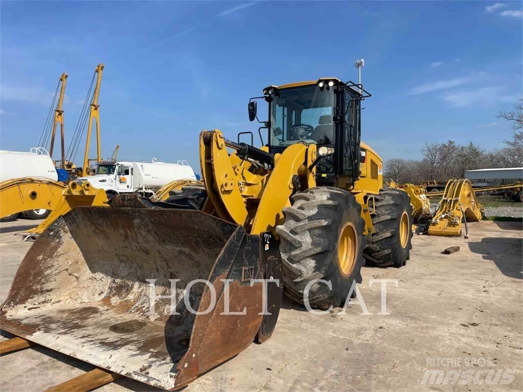 CAT 938M 輪胎式裝載機