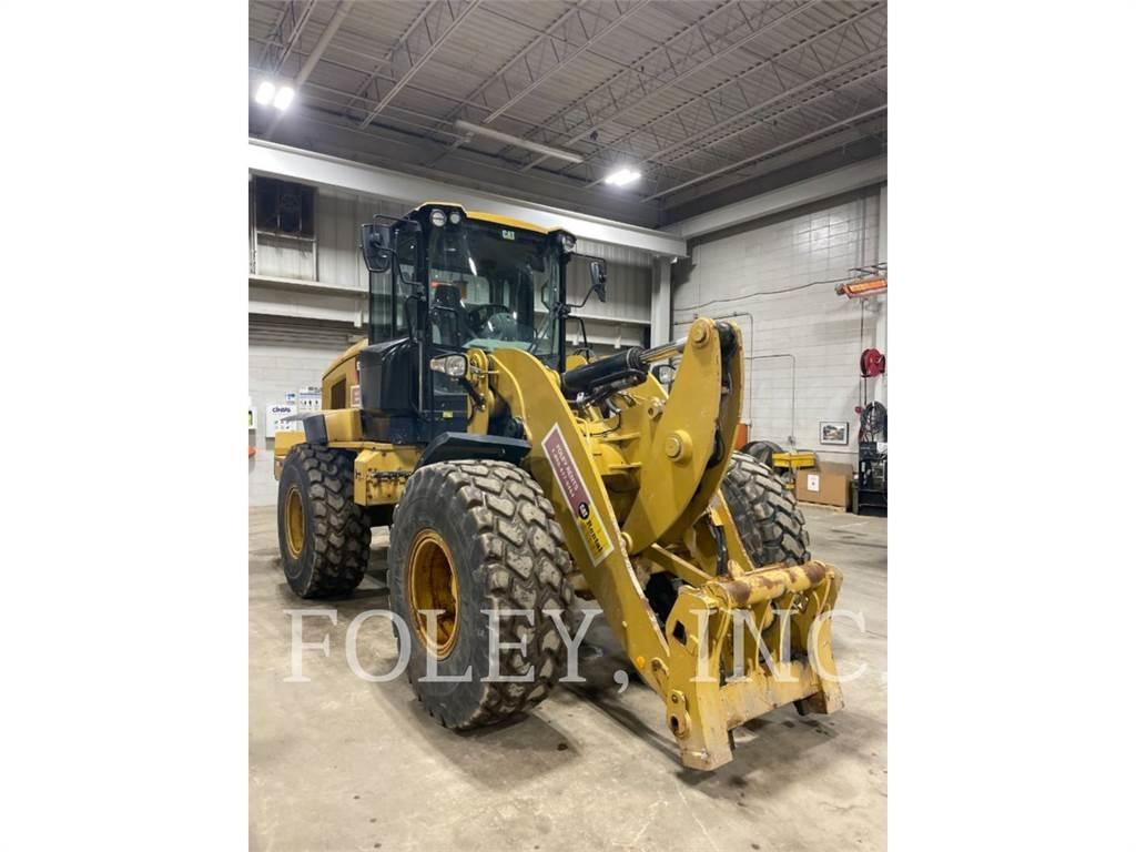 CAT 938M 輪胎式裝載機