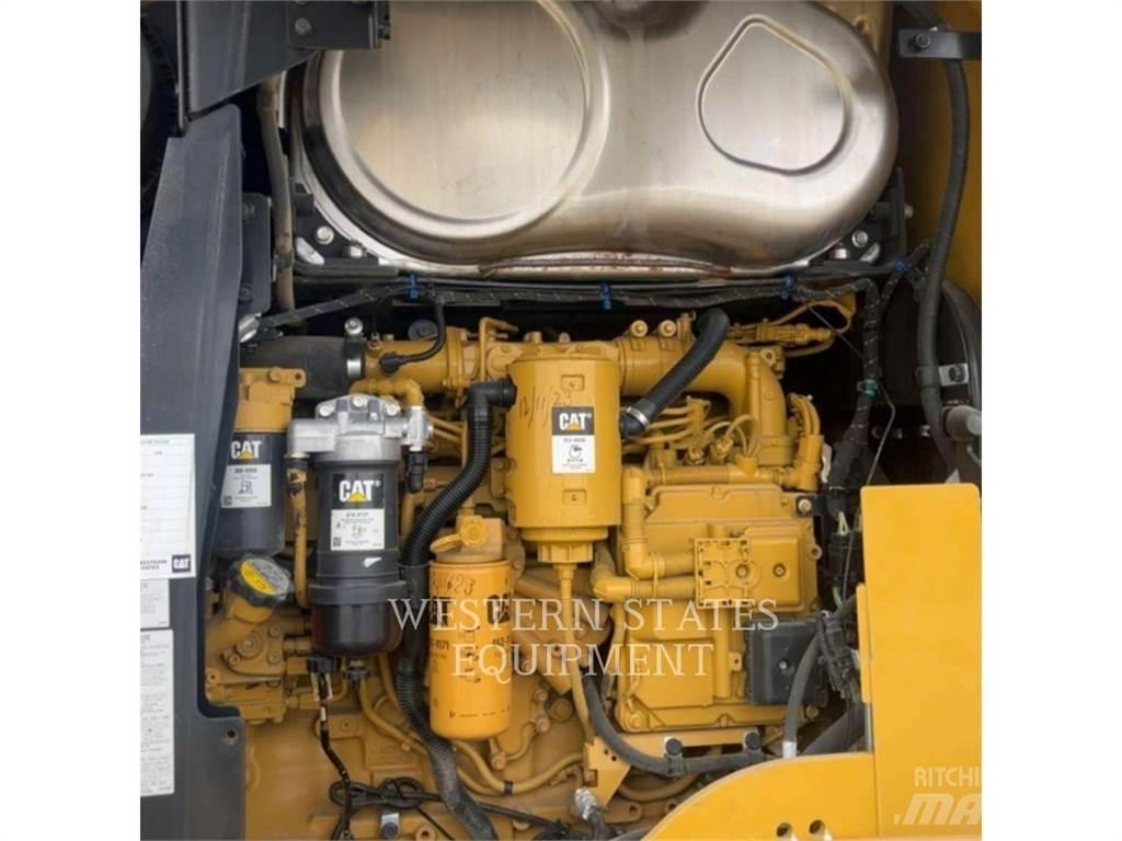 CAT 938M 輪胎式裝載機