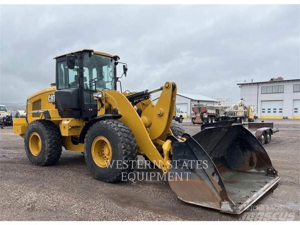 CAT 938M 輪胎式裝載機