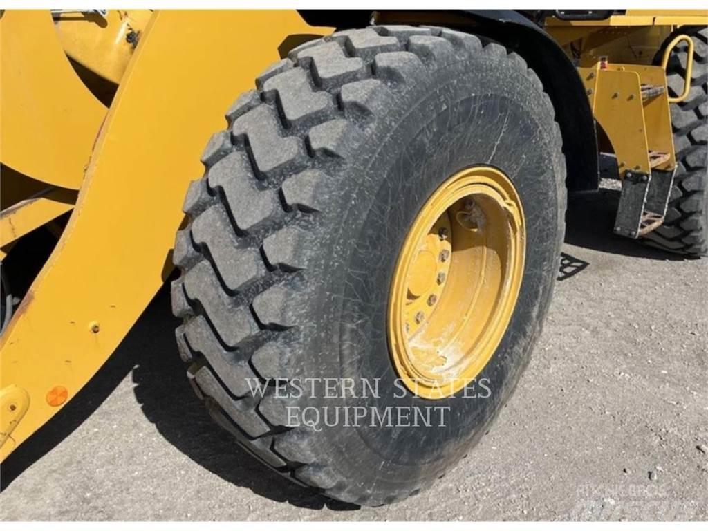 CAT 938M 輪胎式裝載機