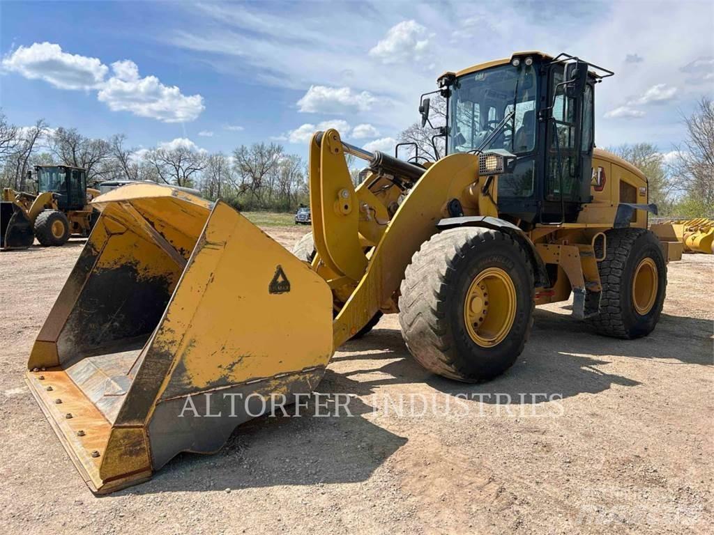 CAT 938M 輪胎式裝載機