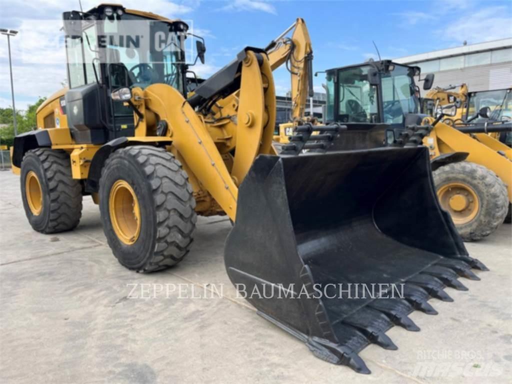 CAT 938M 輪胎式裝載機