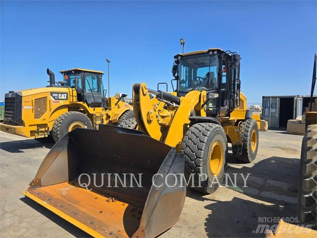 CAT 938M 輪胎式裝載機