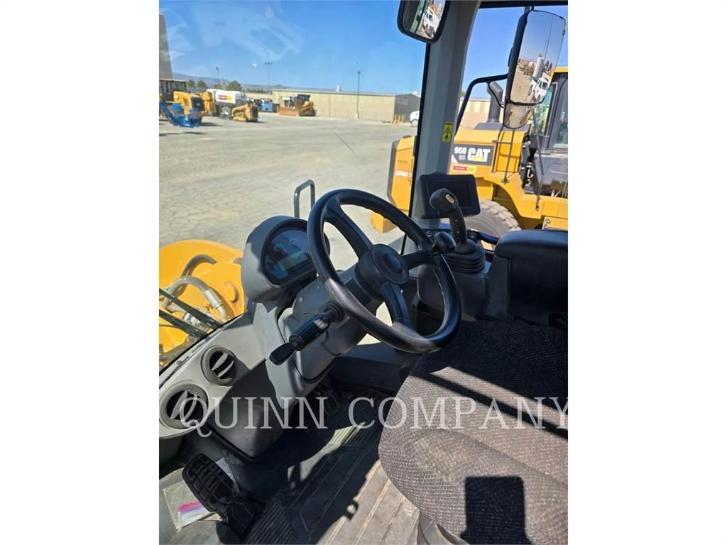 CAT 938M 輪胎式裝載機