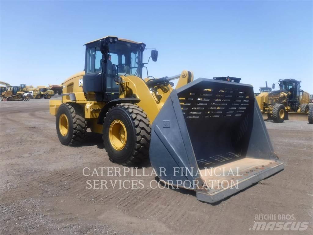 CAT 938M 輪胎式裝載機