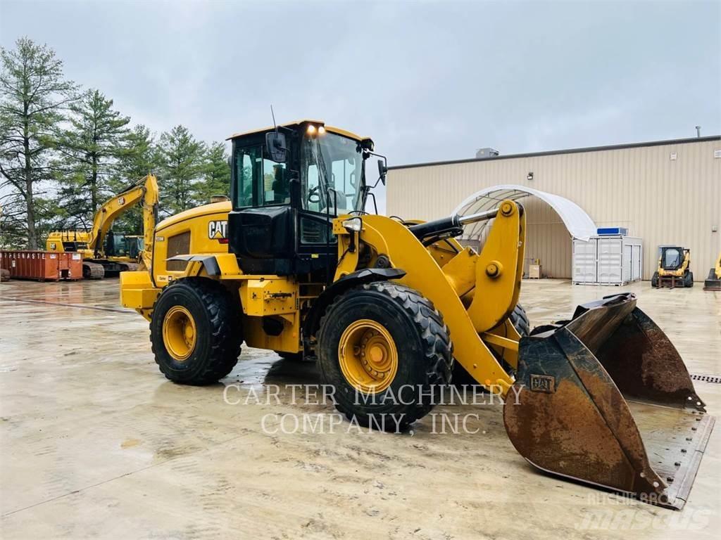 CAT 938M 輪胎式裝載機