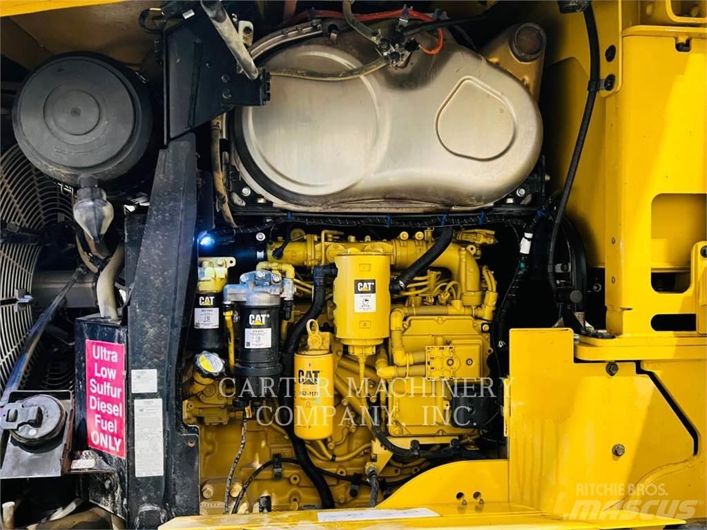 CAT 938M 輪胎式裝載機