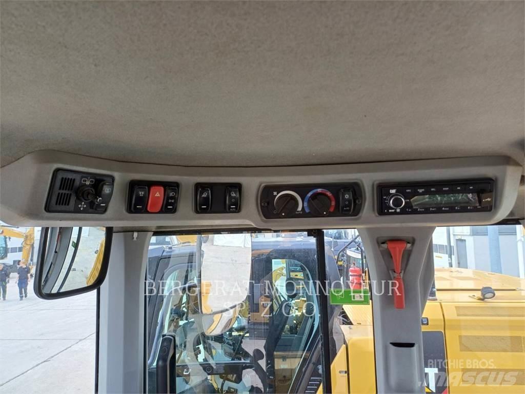 CAT 938M 輪胎式裝載機