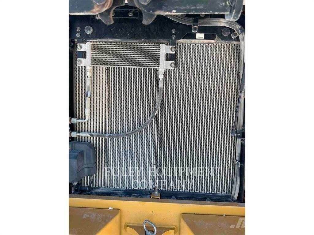 CAT 938M 輪胎式裝載機