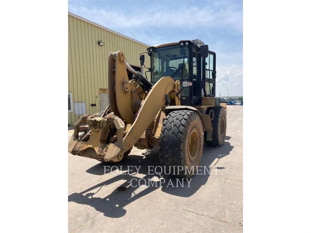 CAT 938M 輪胎式裝載機
