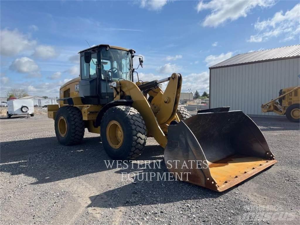 CAT 938M 輪胎式裝載機