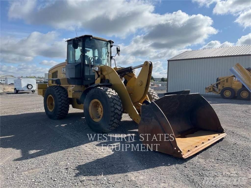 CAT 938M 輪胎式裝載機