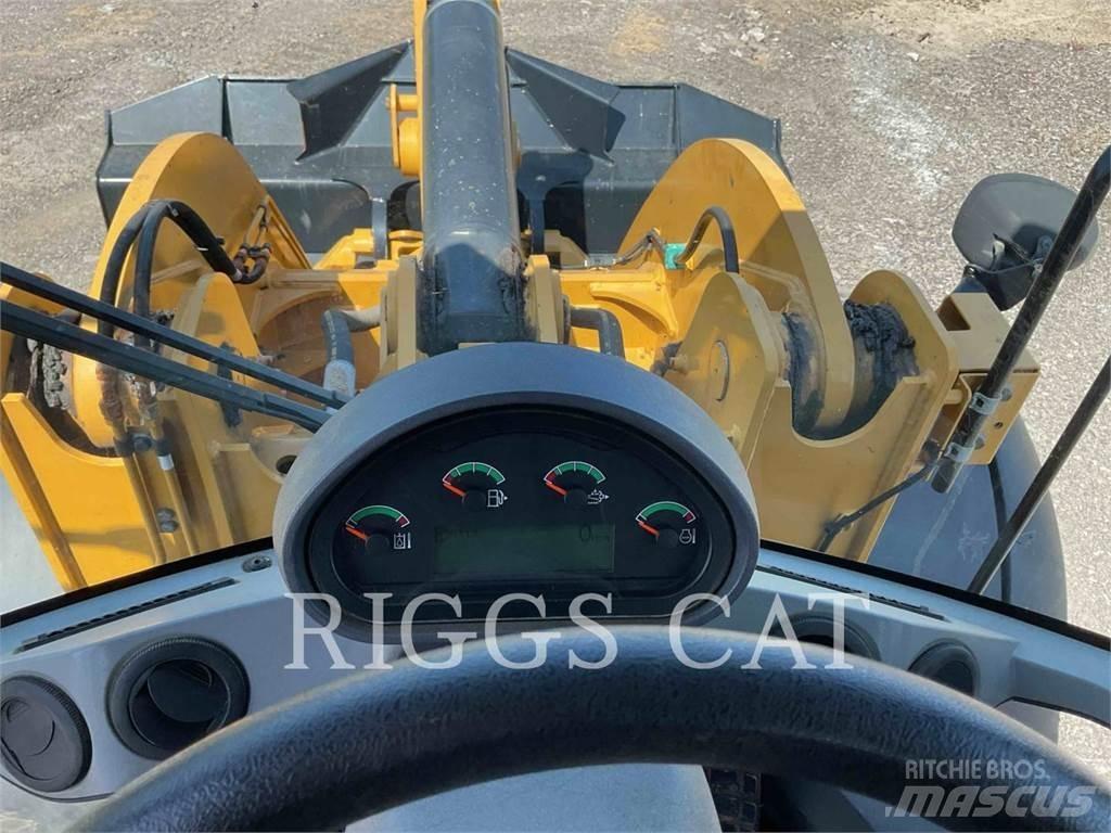 CAT 938M 輪胎式裝載機