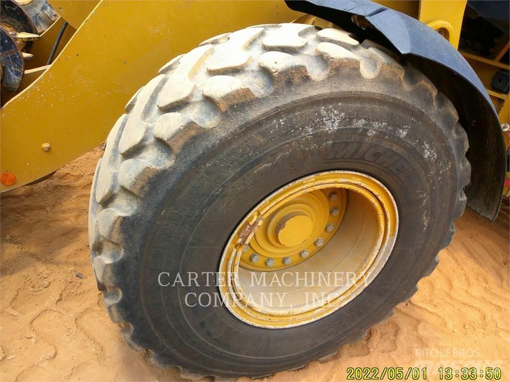 CAT 938M 輪胎式裝載機