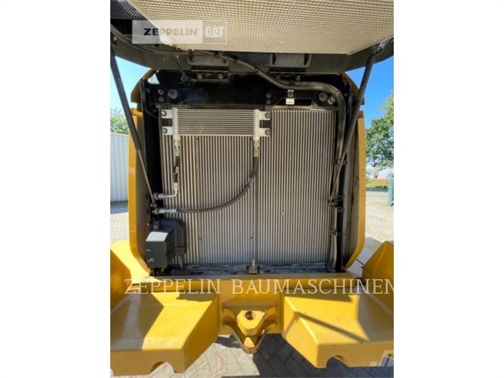 CAT 938M 輪胎式裝載機