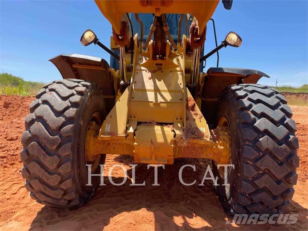 CAT 938M 輪胎式裝載機