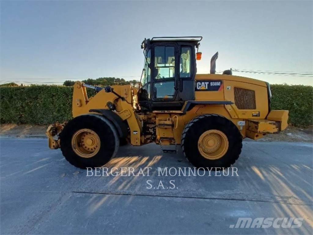 CAT 938M 輪胎式裝載機