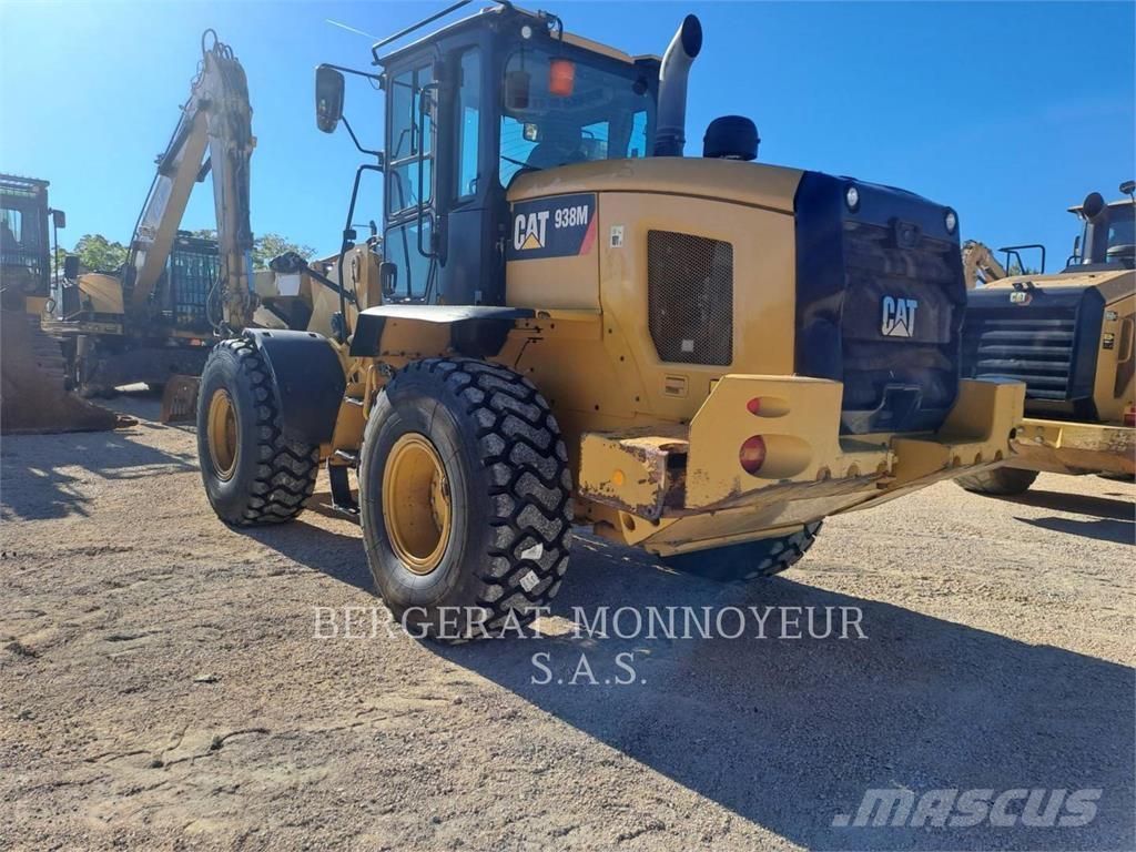 CAT 938M 輪胎式裝載機