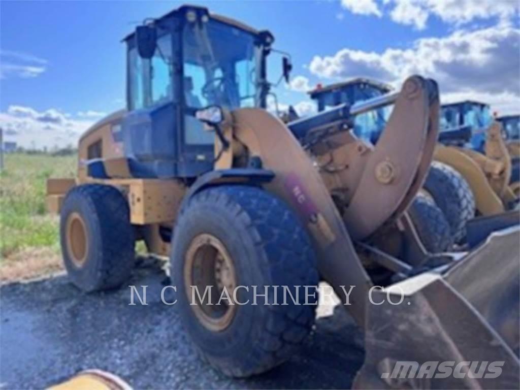 CAT 938M 輪胎式裝載機