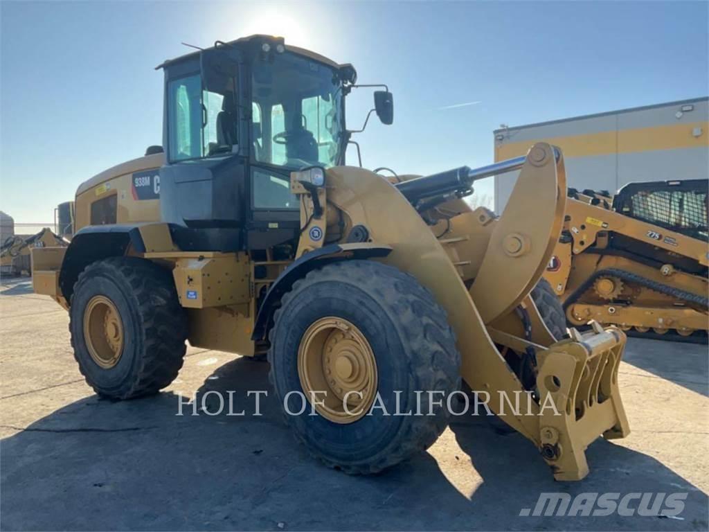 CAT 938M 輪胎式裝載機