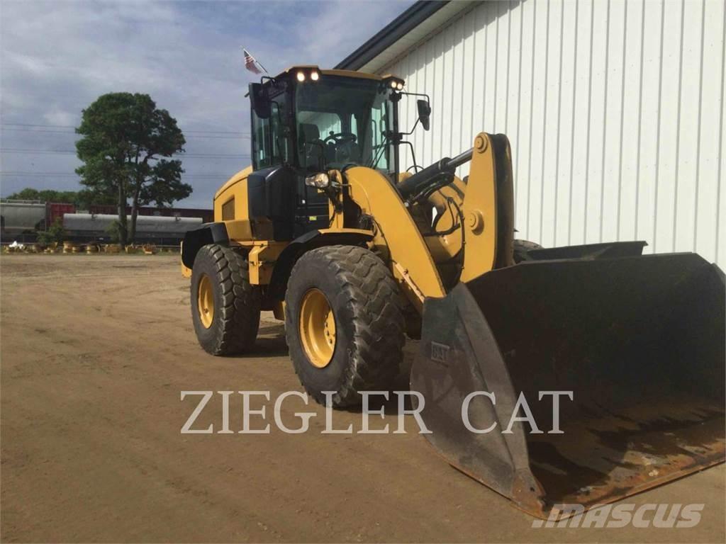 CAT 938M 輪胎式裝載機