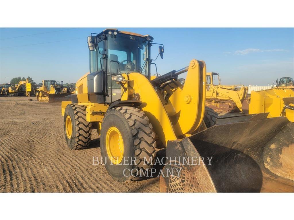 CAT 938M 輪胎式裝載機