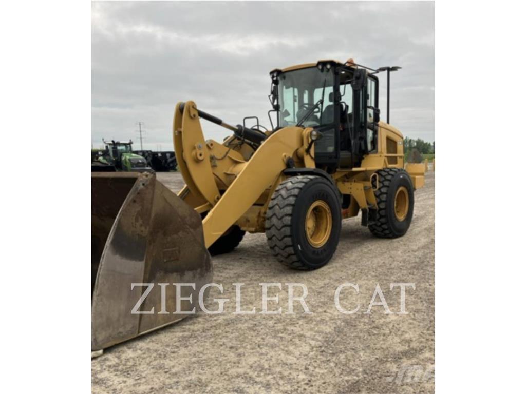CAT 938M 輪胎式裝載機