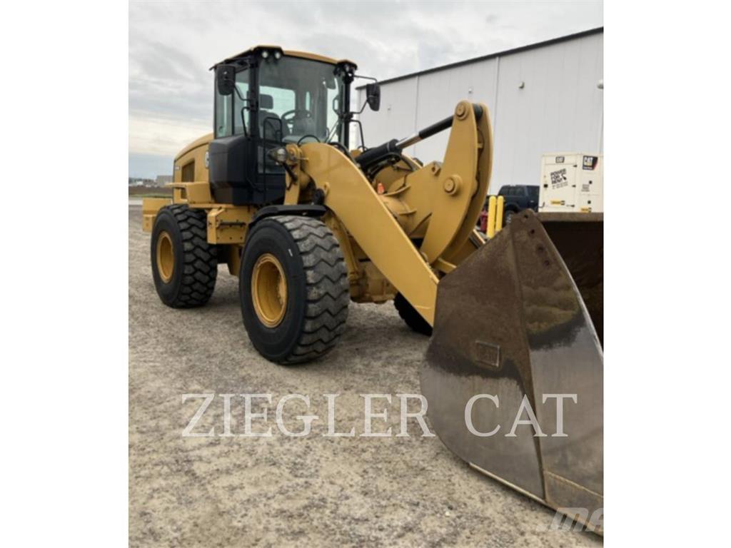 CAT 938M 輪胎式裝載機