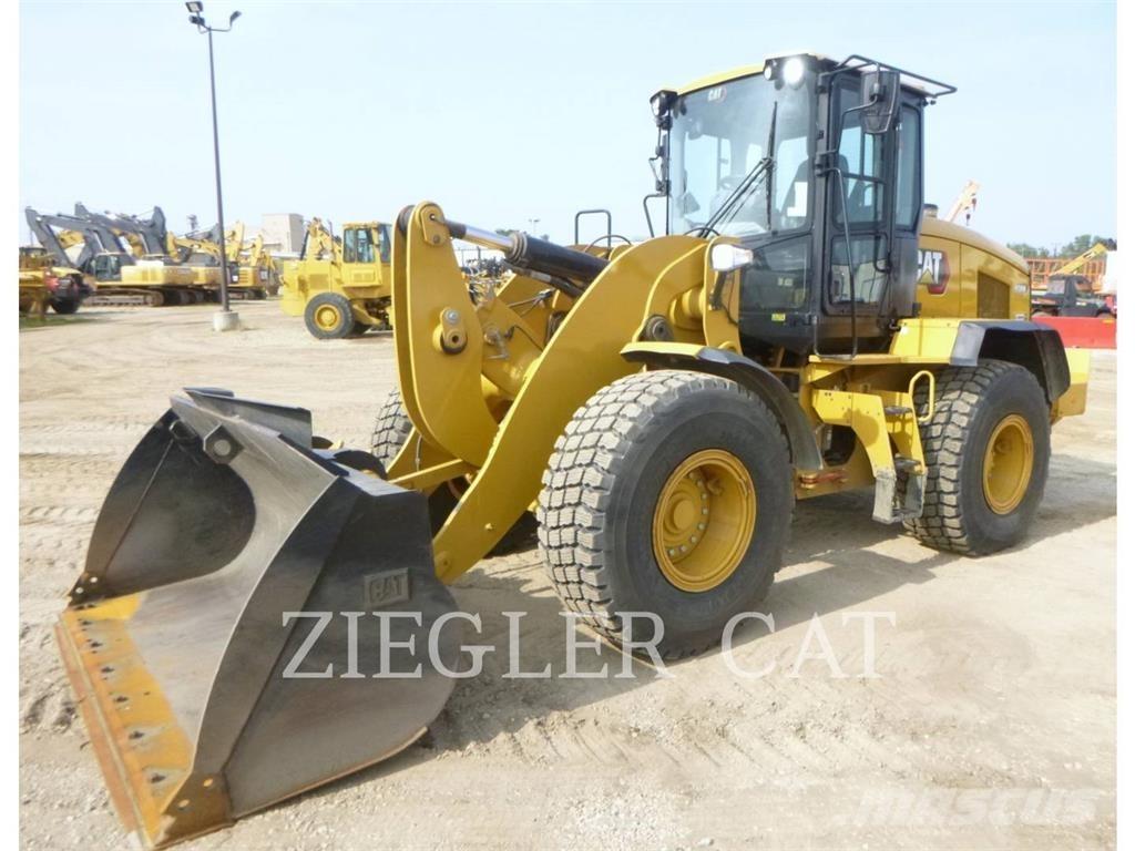CAT 938M 輪胎式裝載機