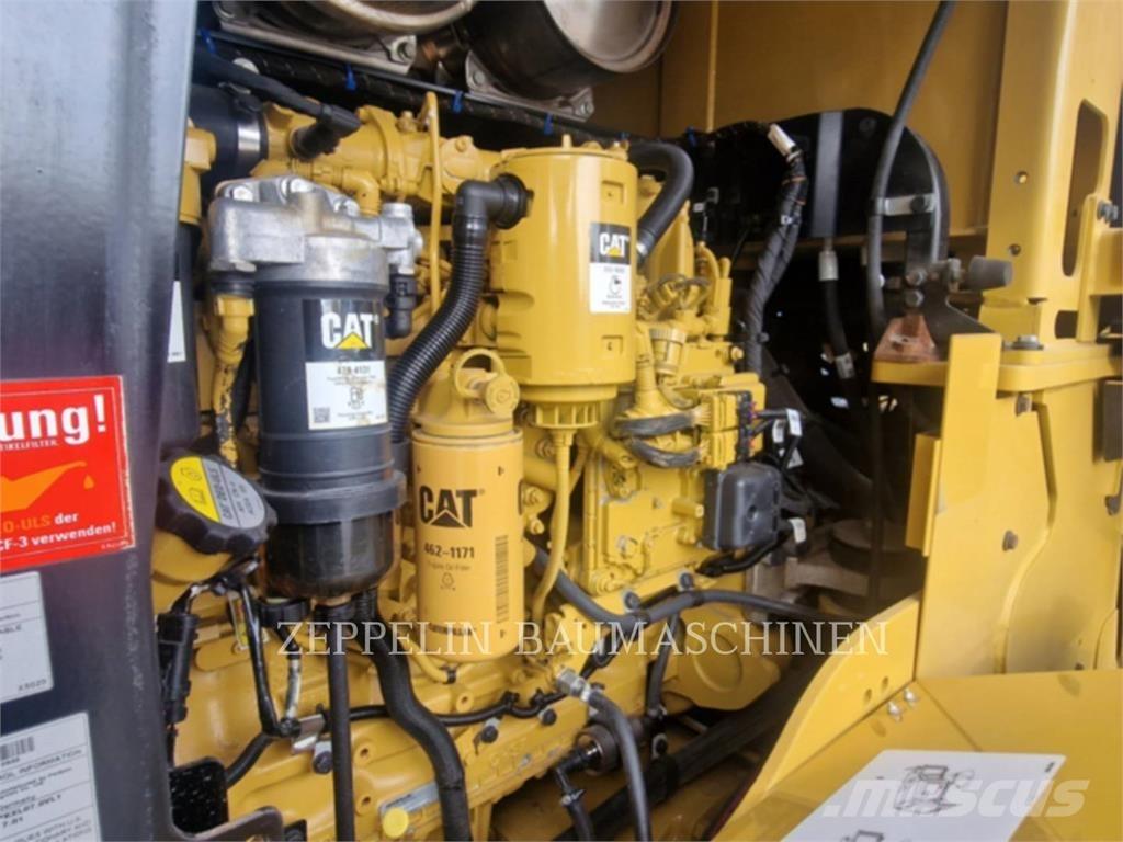 CAT 938M 輪胎式裝載機