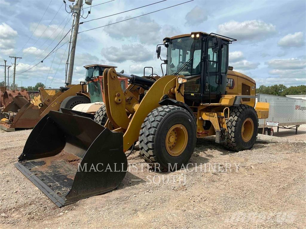 CAT 938M 輪胎式裝載機