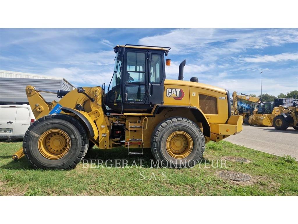CAT 938M 輪胎式裝載機