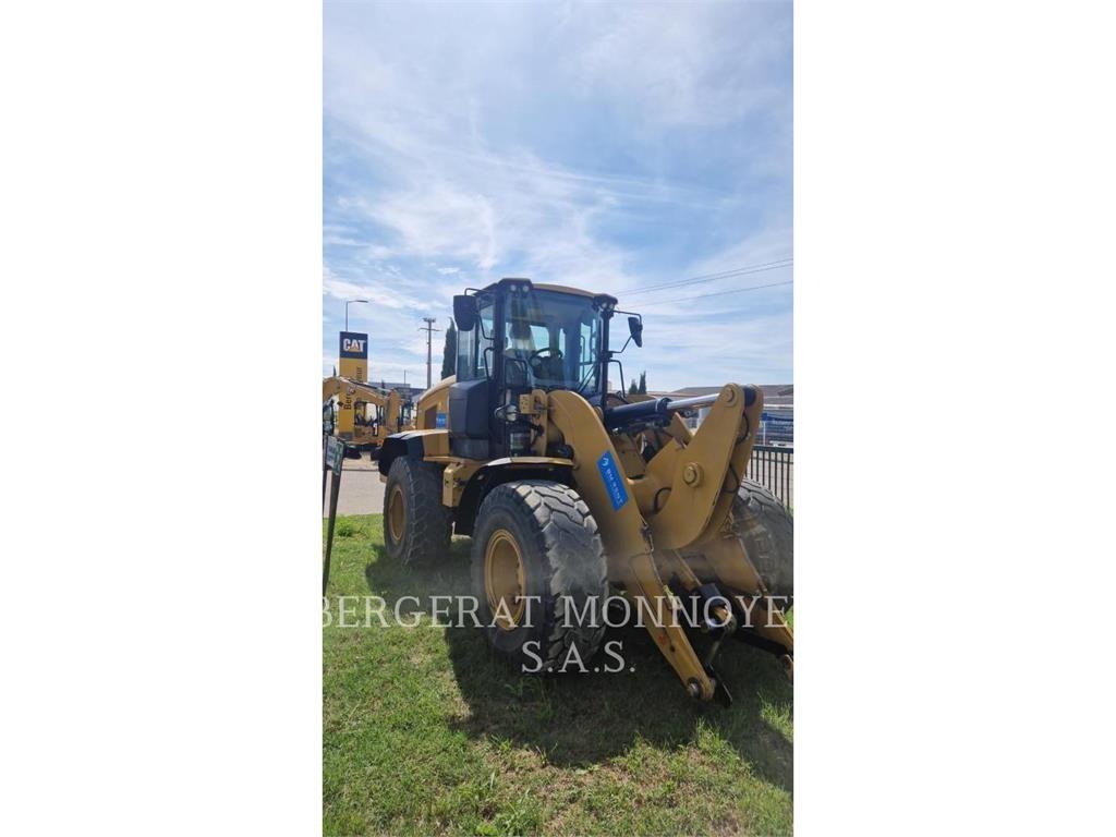 CAT 938M 輪胎式裝載機