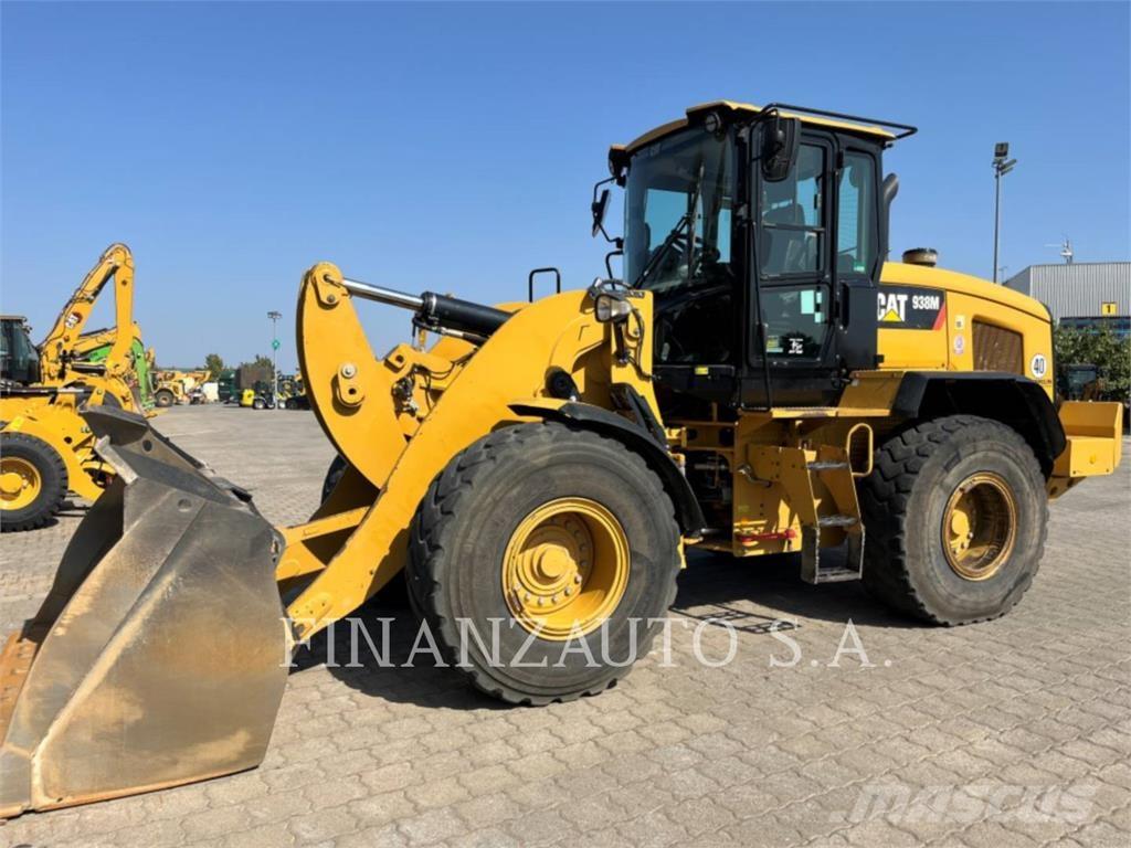 CAT 938M 輪胎式裝載機
