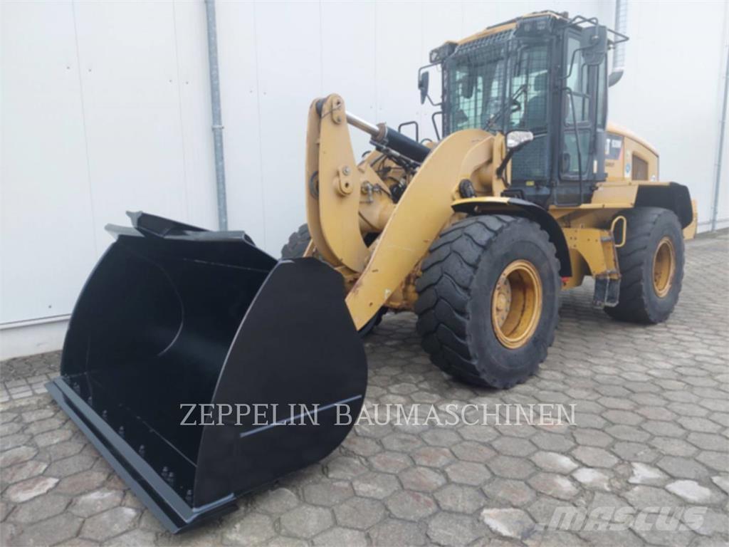 CAT 938M 輪胎式裝載機