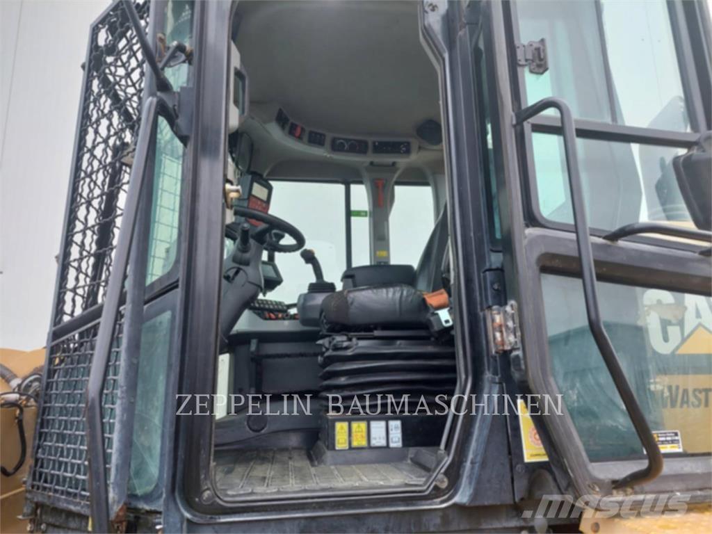 CAT 938M 輪胎式裝載機