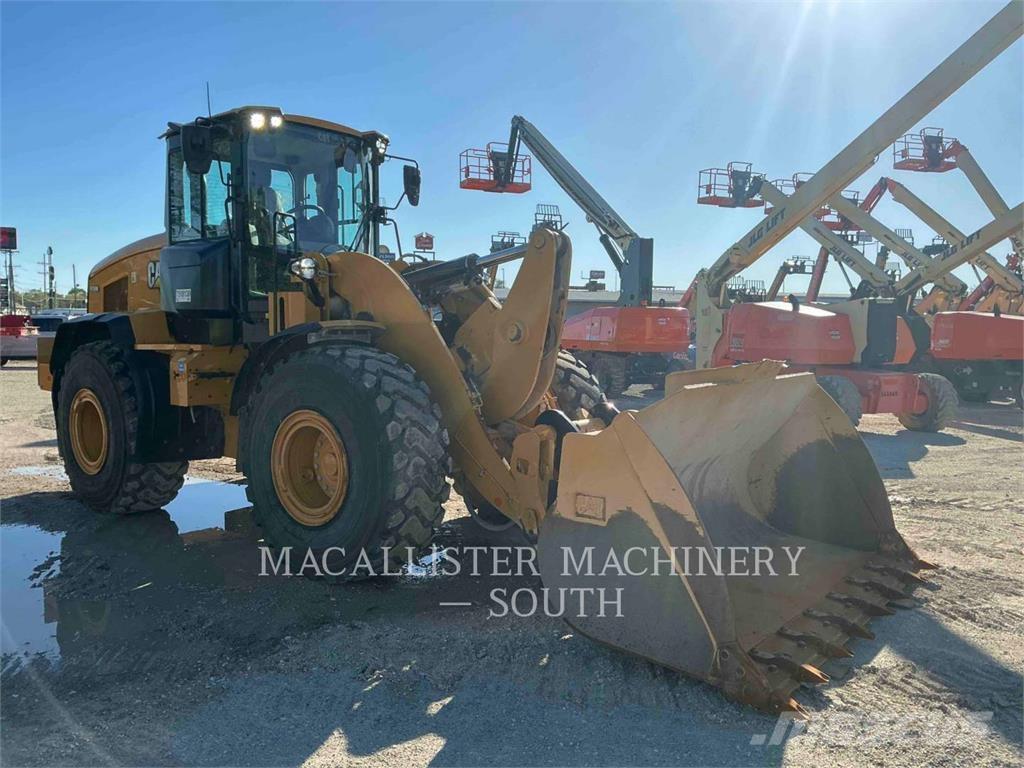 CAT 938M 輪胎式裝載機