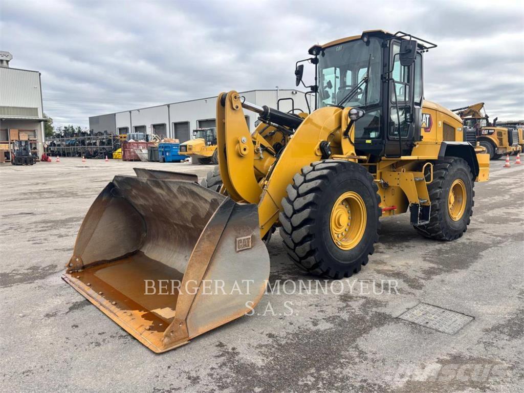 CAT 938M 輪胎式裝載機