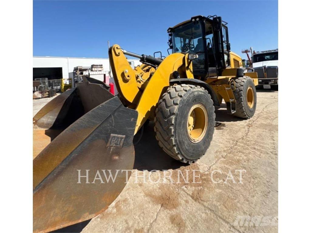 CAT 938M 輪胎式裝載機