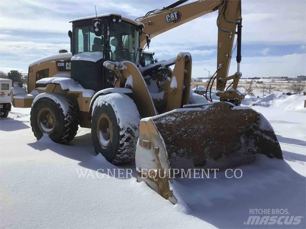 CAT 938M 輪胎式裝載機